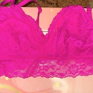 Beautiful SOFT Magenta VICTORIA'S SECRET BRALETTE-UNLINED w/